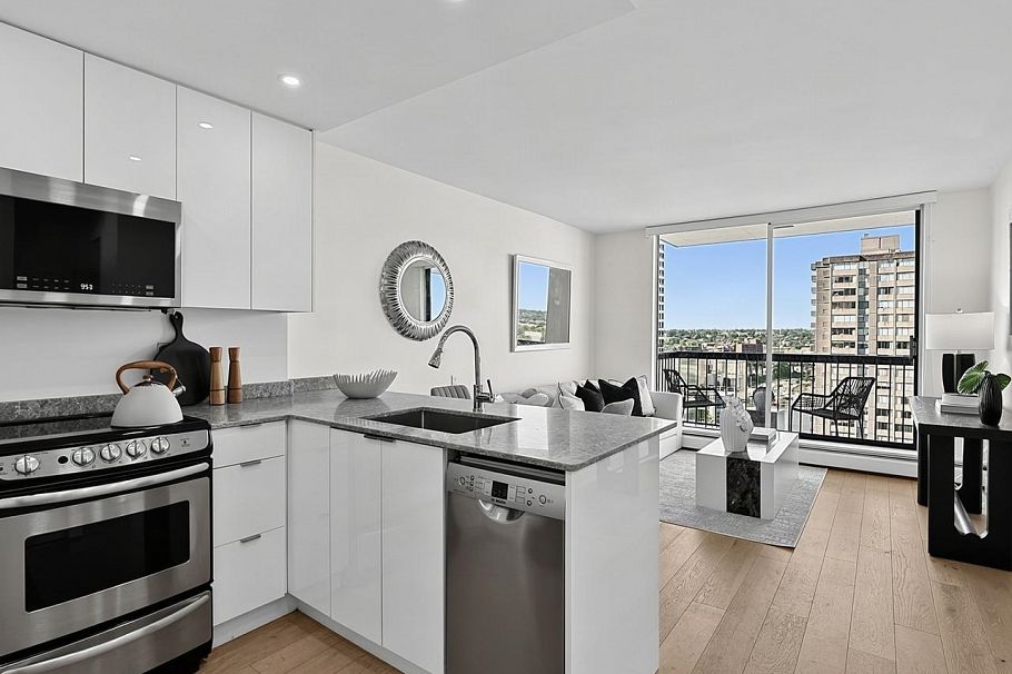 1008 1146 Harwood Street Vancouver, BC - 10