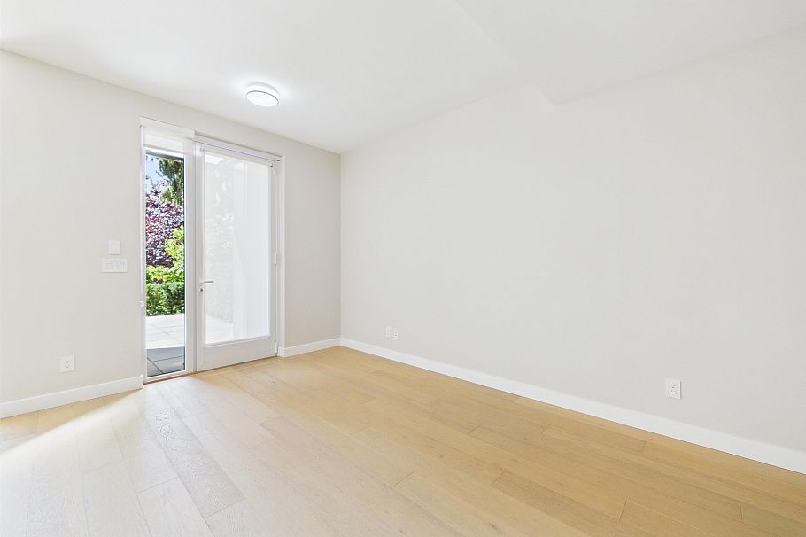 1573 W 57 Avenue Vancouver, BC - 6