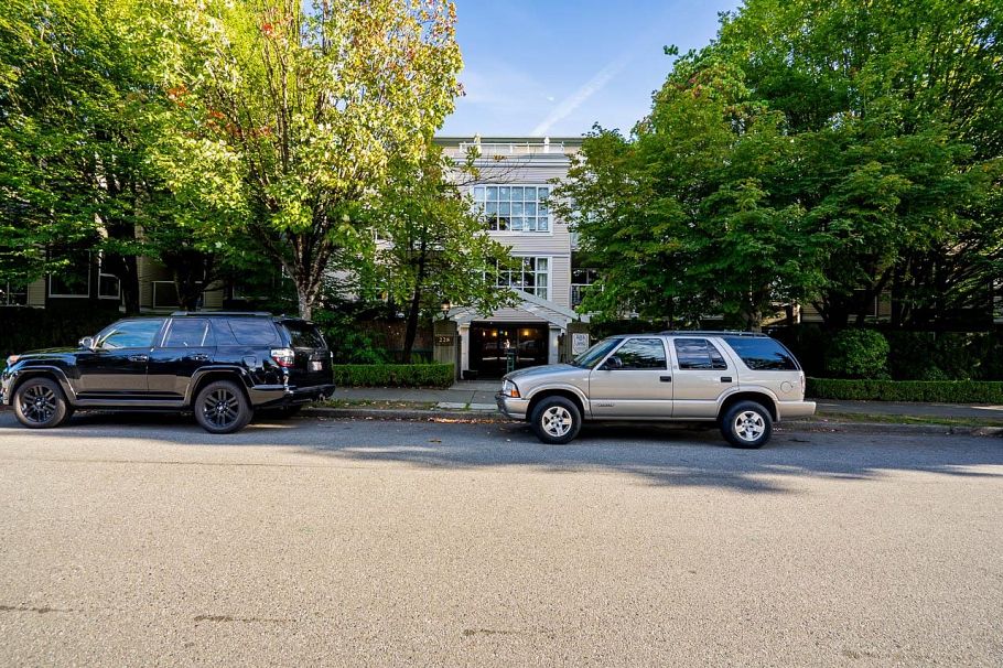 402 228 E 18th Avenue Vancouver, BC - 25
