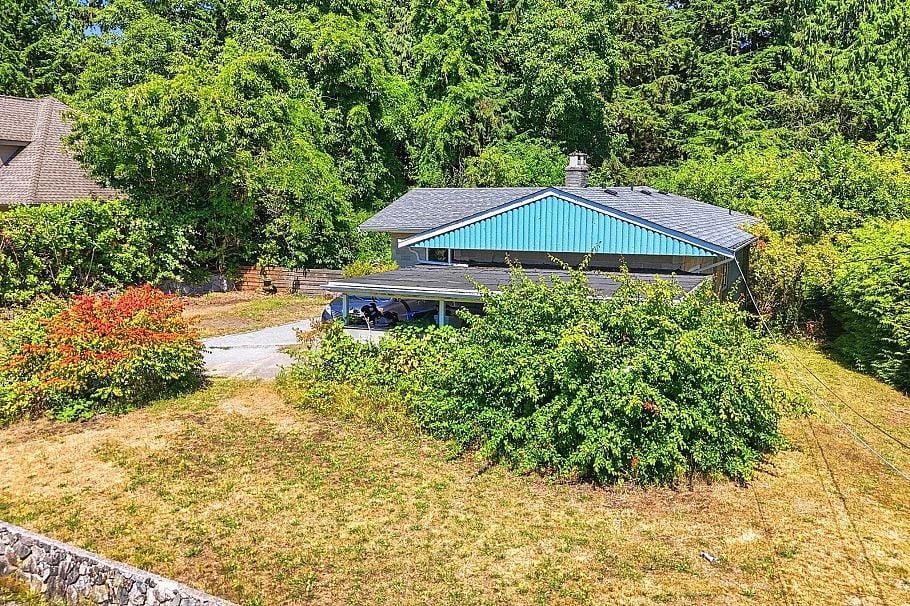 3922 Sunnycrest Drive North Vancouver, BC - 4