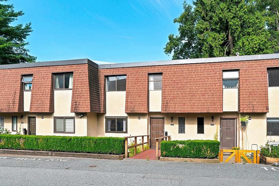 877 Old Lillooet Road North Vancouver, BC - 2
