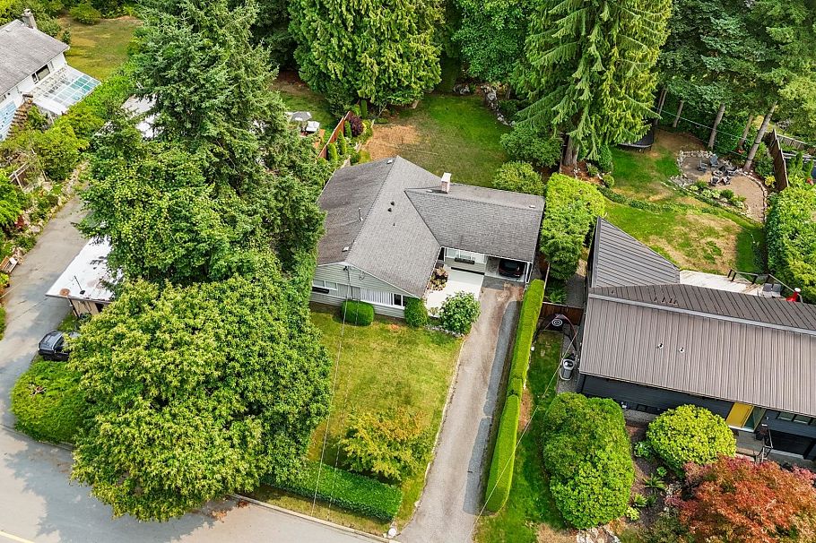 3046 Princess Avenue North Vancouver, BC - 38