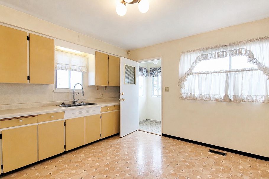 2748 E 6th Avenue Vancouver, BC - 15