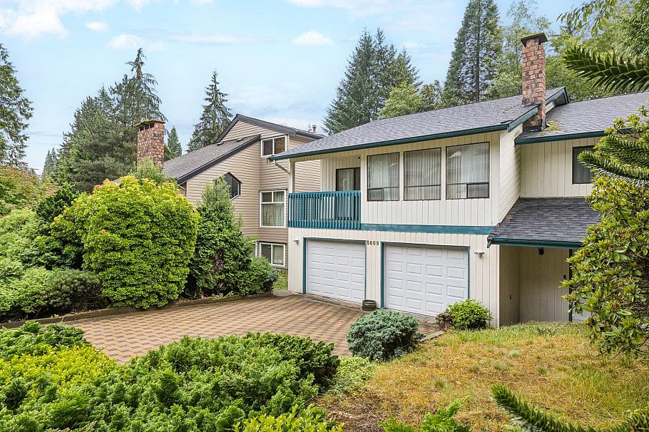 5609 White Pine Lane North Vancouver, BC - 1