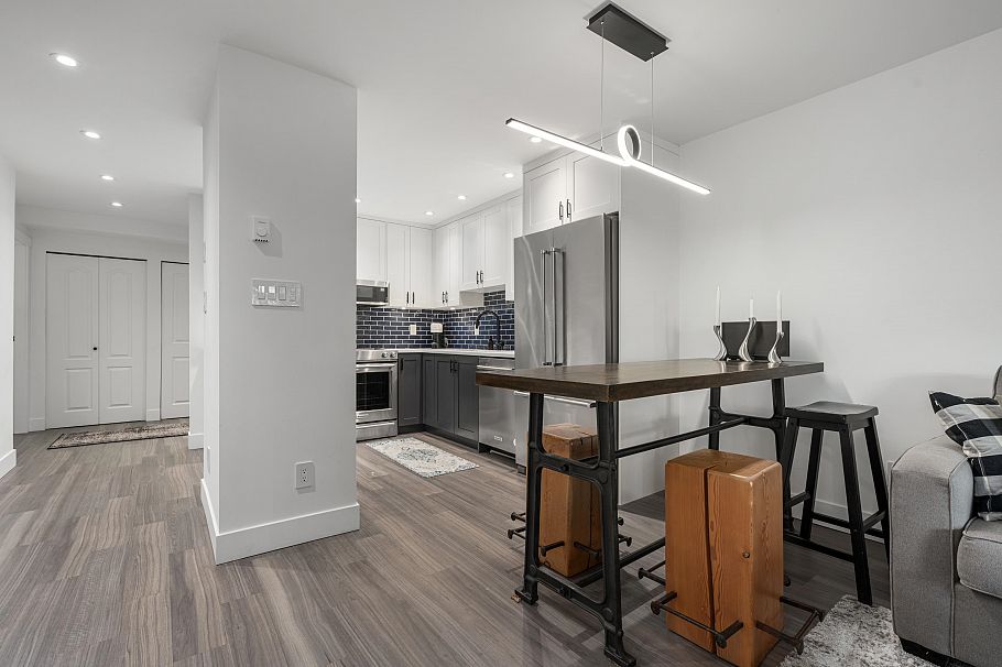 203 825 W 15th Avenue Vancouver, BC - 12