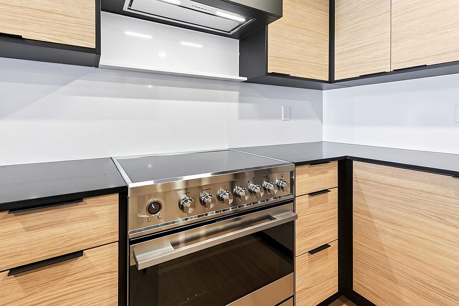103 6485 Manitoba Street Vancouver, BC - 6