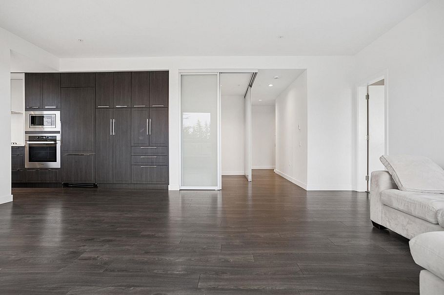 608 6677 Cambie Street Vancouver, BC - 5