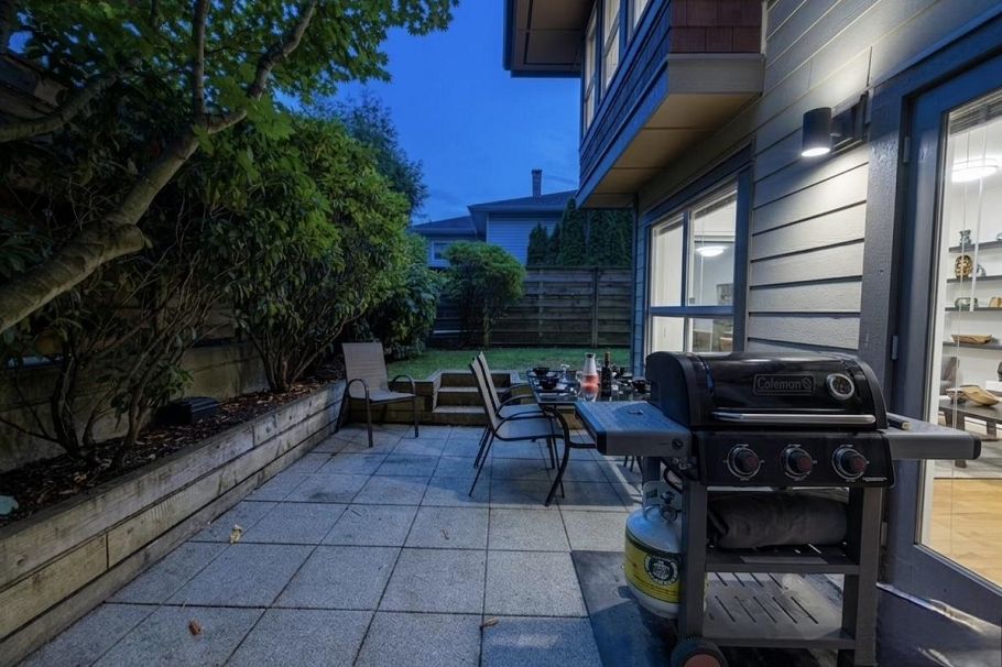 2982 Chesterfield Avenue North Vancouver, BC - 16