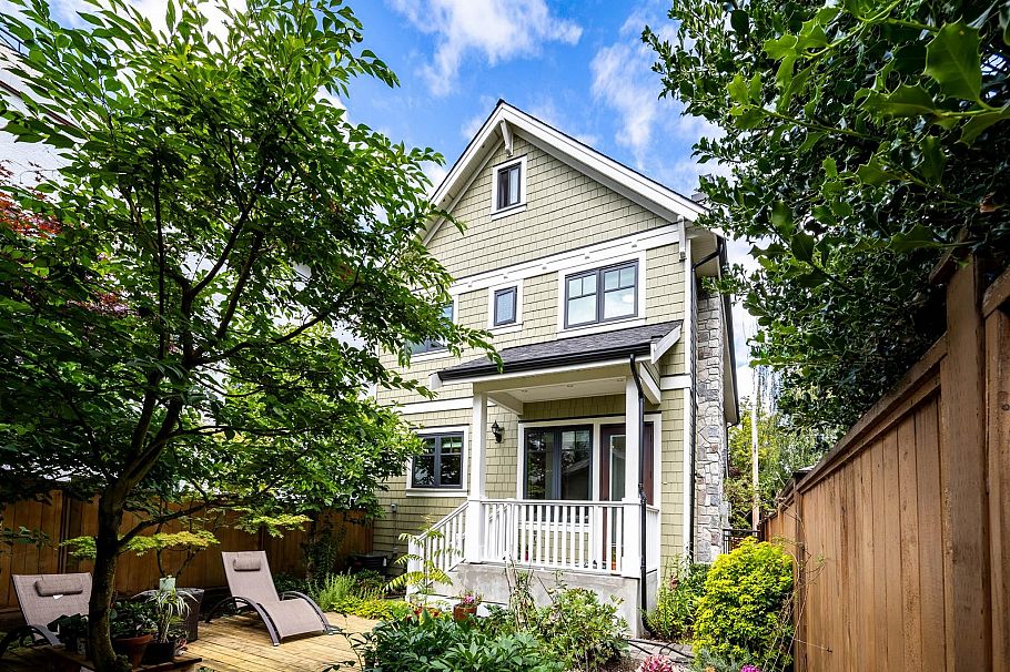 3666 W 6th Avenue Vancouver, BC - 18