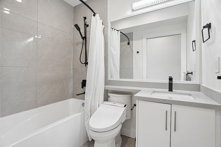 72 E 57th Avenue Vancouver, BC - 24
