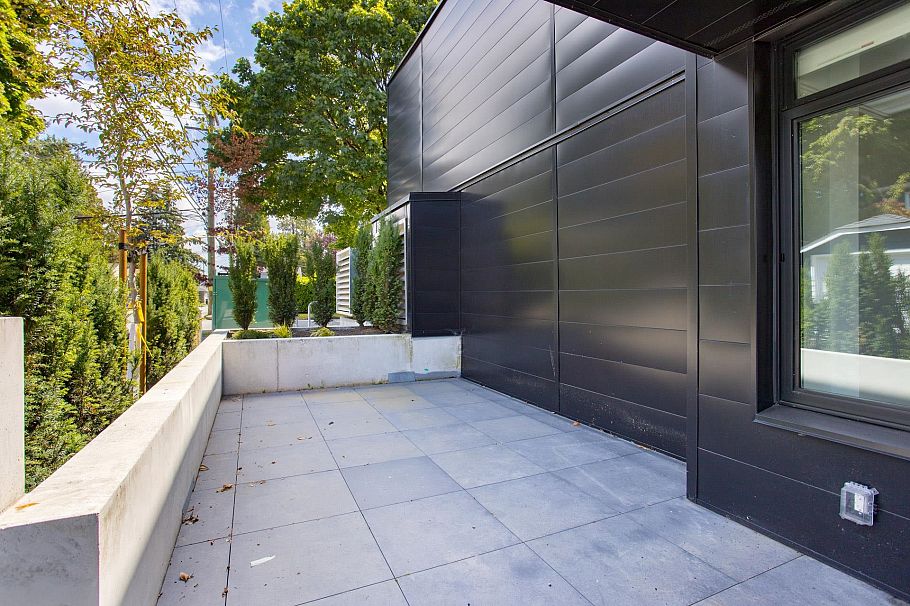 103 6485 Manitoba Street Vancouver, BC - 25