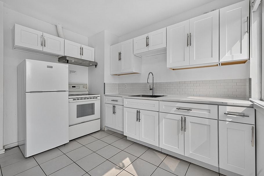 2316 Nanaimo Street Vancouver, BC - 5