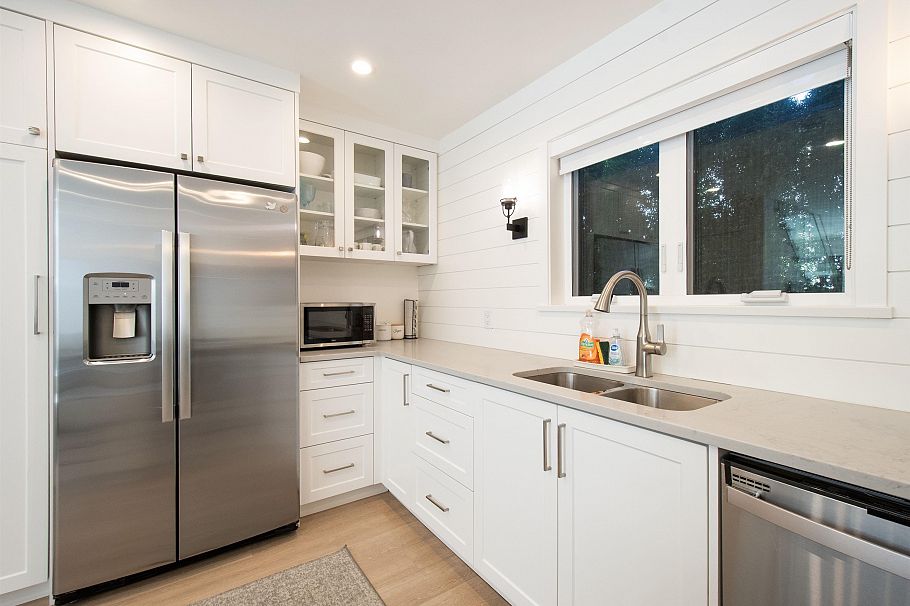 361 W 19th Street North Vancouver, BC - 29