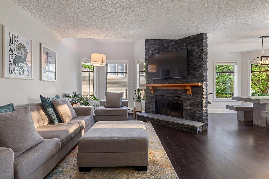 2427 W 6th Avenue Vancouver, BC - 3