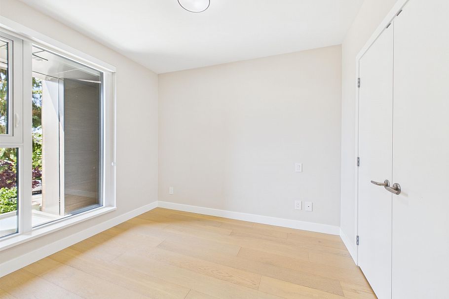 1573 W 57 Avenue Vancouver, BC - 27