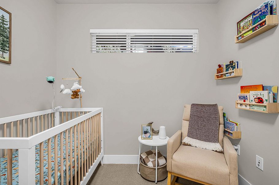 401 1496 Charlotte Road North Vancouver, BC - 23