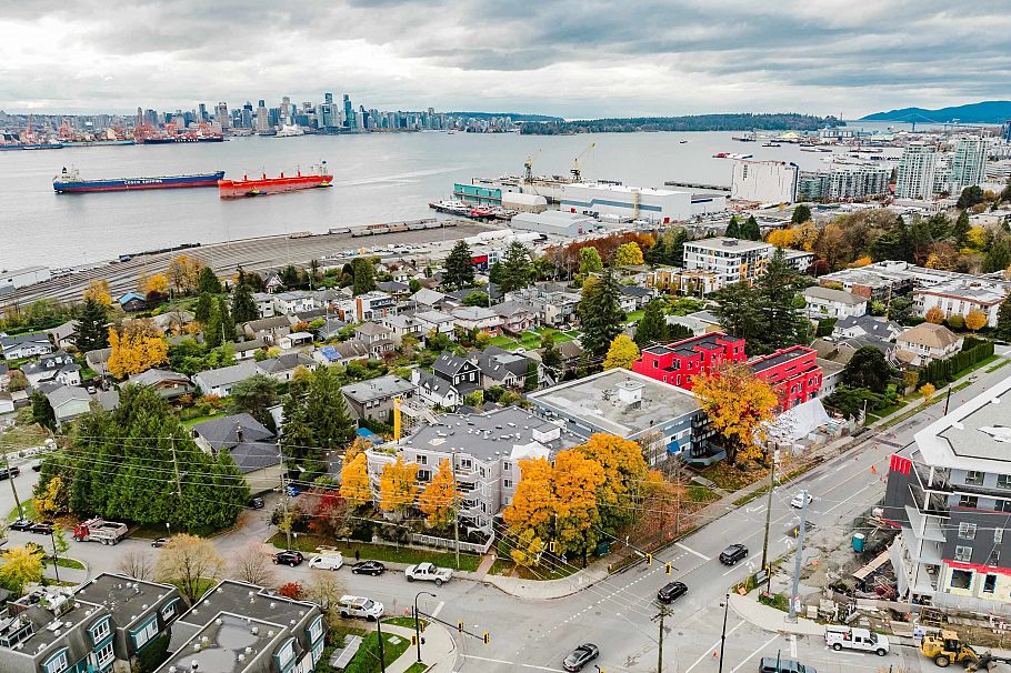 206 245 St. Davids Avenue North Vancouver, BC - 24