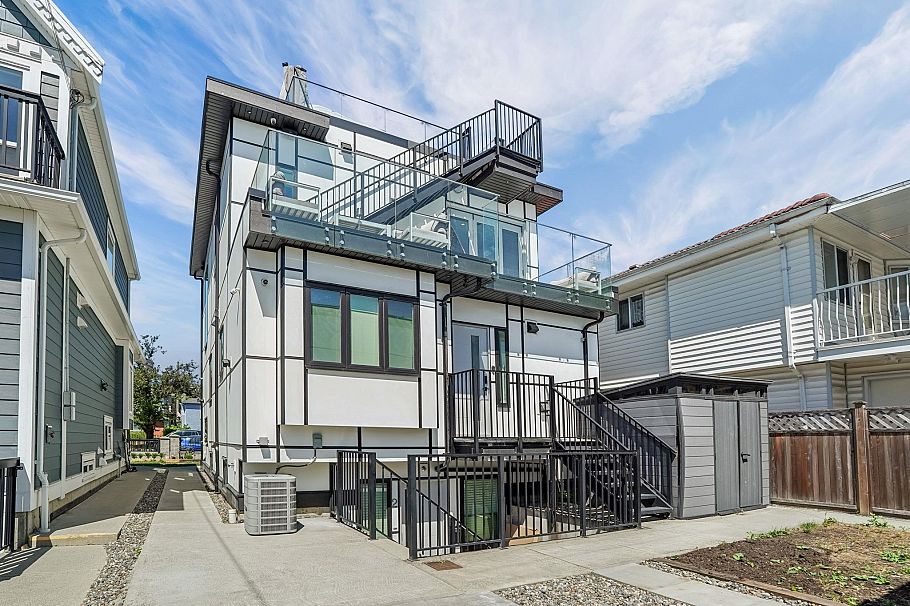 72 E 57th Avenue Vancouver, BC - 35