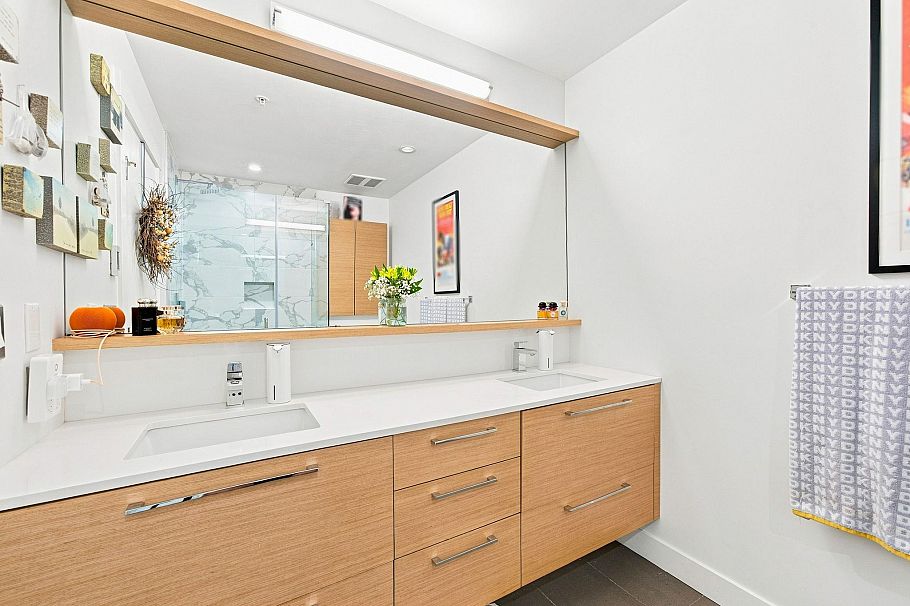 401 1327 Draycott Road North Vancouver, BC - 14