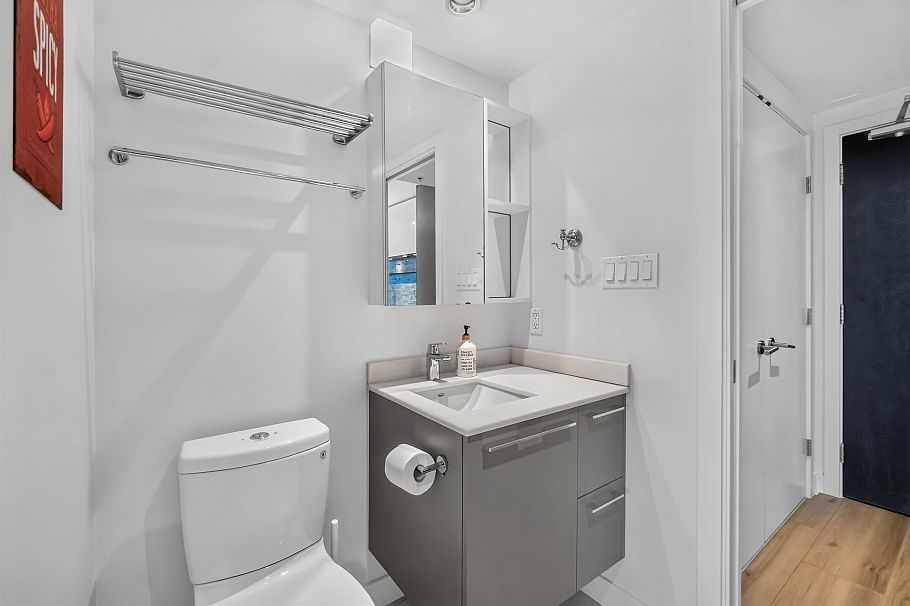2206 8131 Nunavut Lane Vancouver, BC - 18
