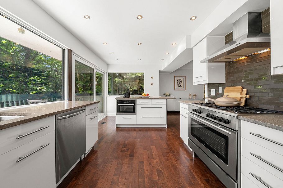 2086 Rivergrove Place North Vancouver, BC - 6