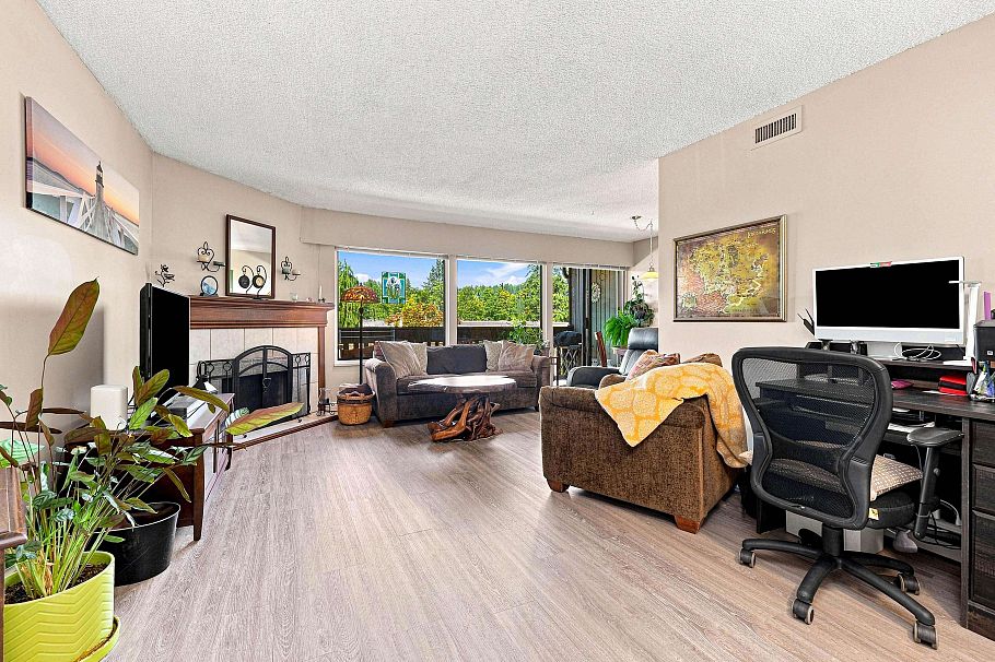 1059 Old Lillooet Road North Vancouver, BC - 4