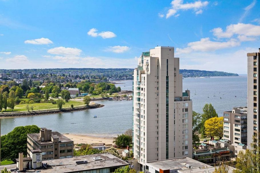 203 1250 Burnaby Street Vancouver, BC - 2