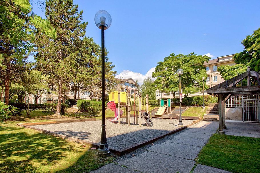 806 3455 Ascot Place Vancouver, BC - 32