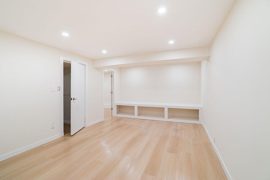 1139 Heritage Boulevard North Vancouver, BC - 32