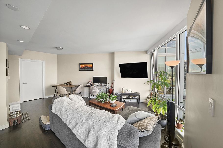 1915 1618 Quebec Street Vancouver, BC - 4