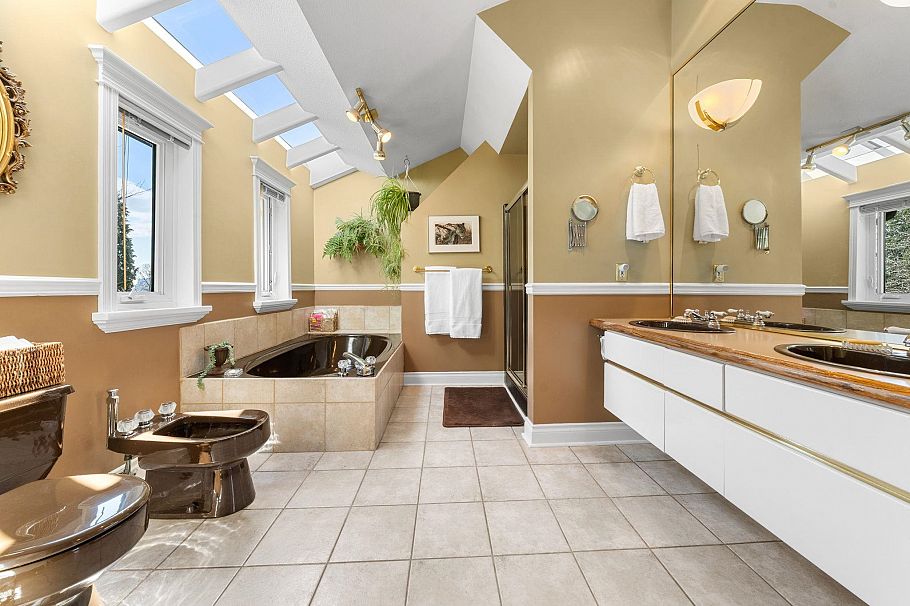 628 E 5th Street North Vancouver, BC - 32