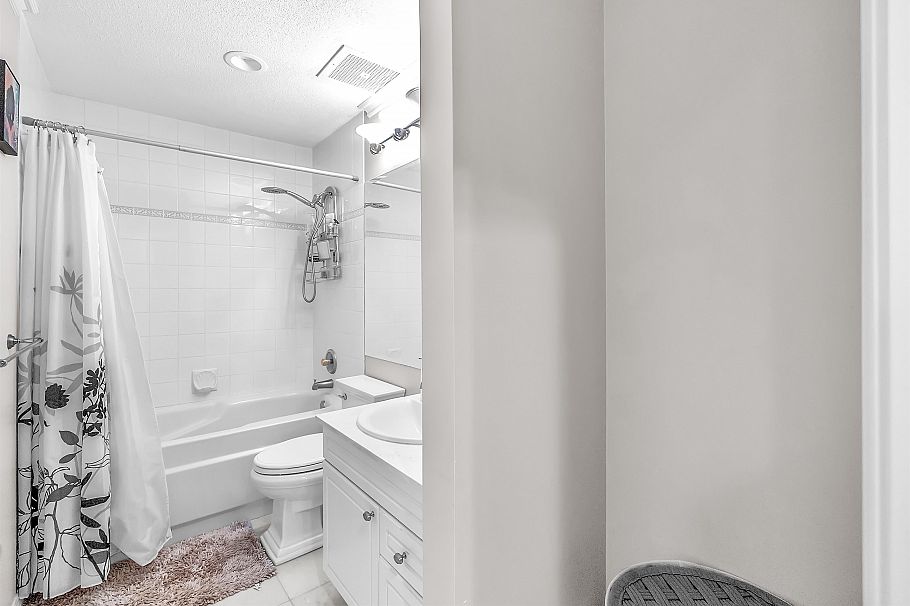 207 1500 Ostler Court North Vancouver, BC - 10