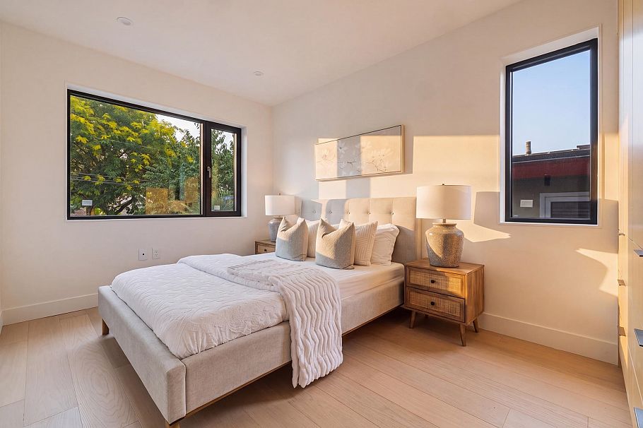2 4956 Chester Street Vancouver, BC - 13
