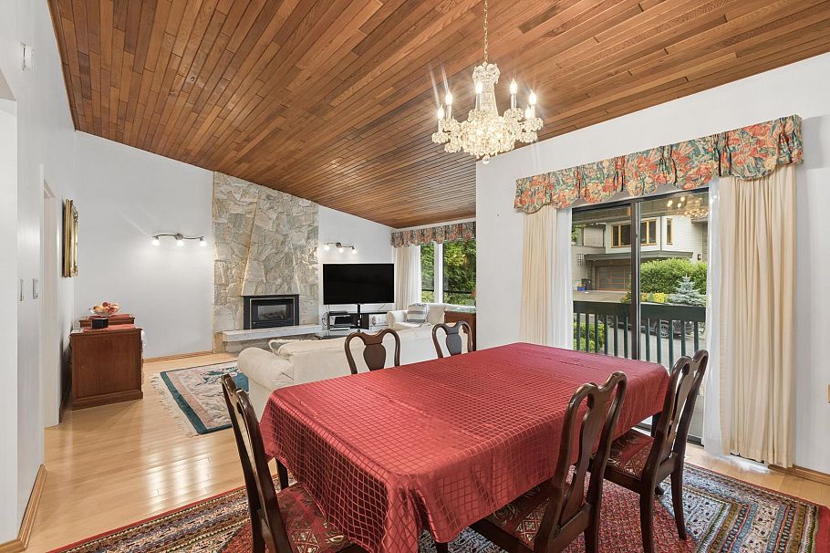 5609 White Pine Lane North Vancouver, BC - 7