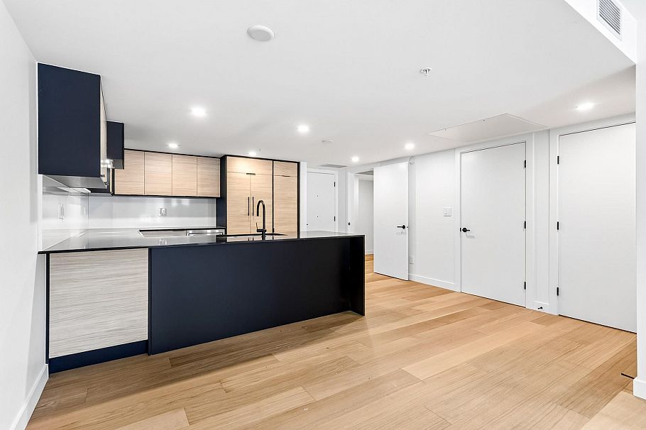 103 6485 Manitoba Street Vancouver, BC - 9