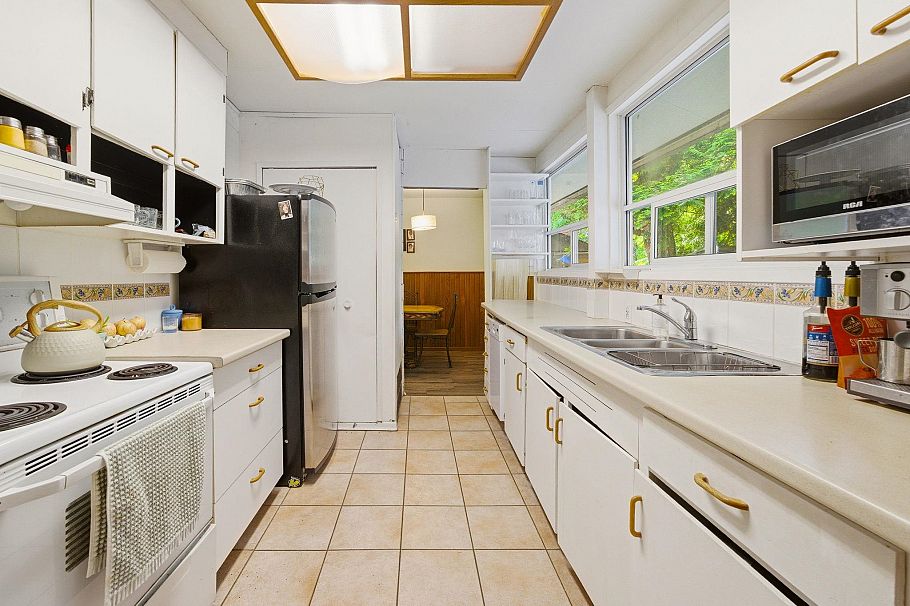 1463 Avonlynn Crescent North Vancouver, BC - 5