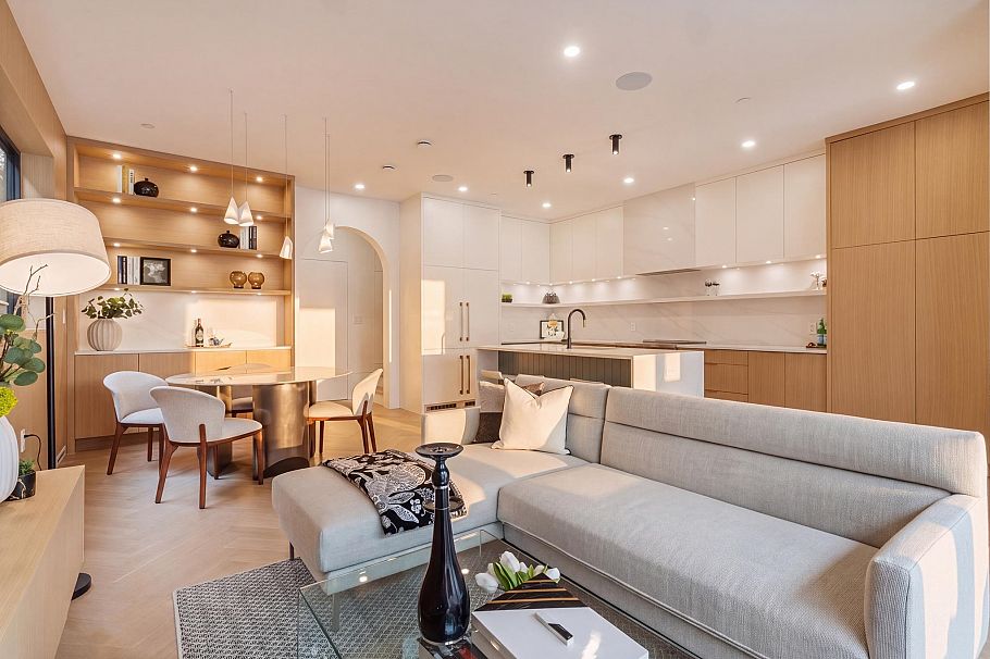 2 4956 Chester Street Vancouver, BC - 1