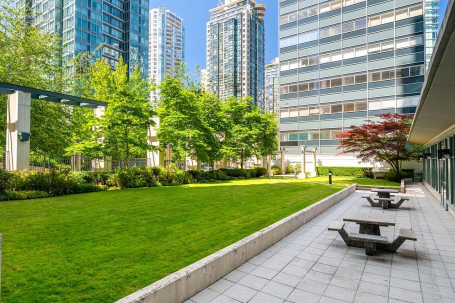 2603 1239 W Georgia Street Vancouver, BC - 30