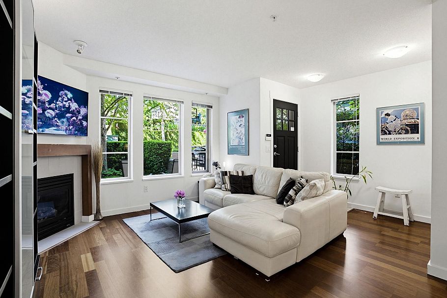 6230 Logan Lane Vancouver, BC - 1