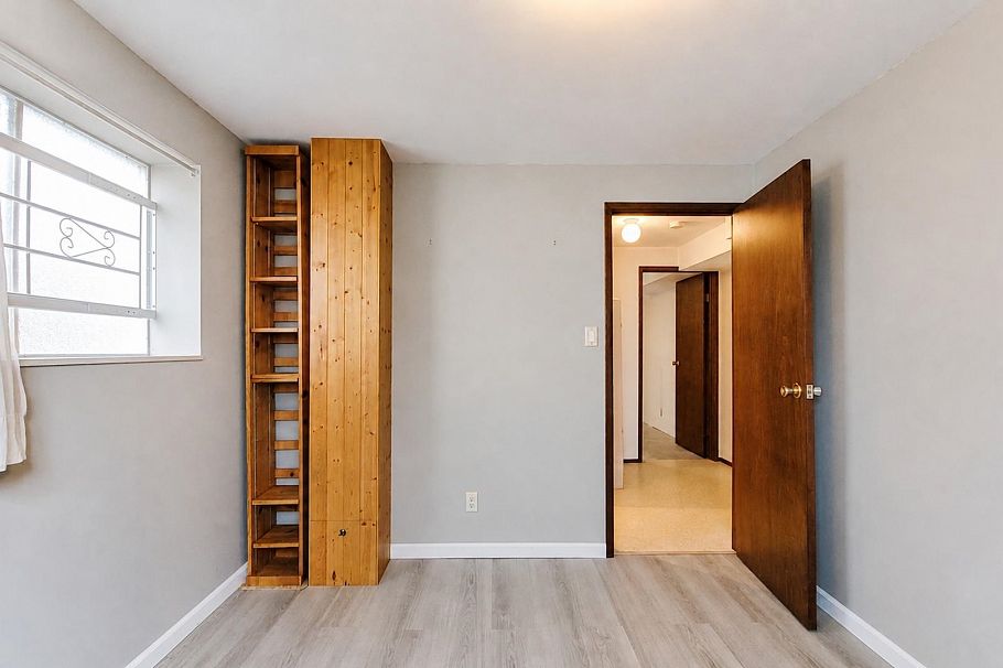 2748 E 6th Avenue Vancouver, BC - 27