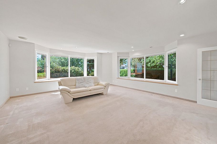 305 E 17th Street North Vancouver, BC - 13