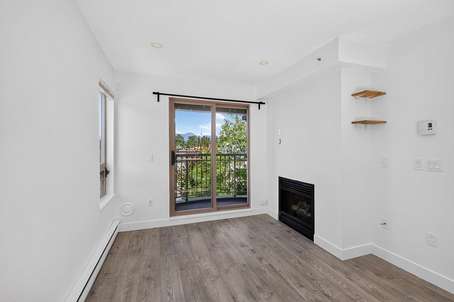 401 688 E 16th Avenue Vancouver, BC - 13