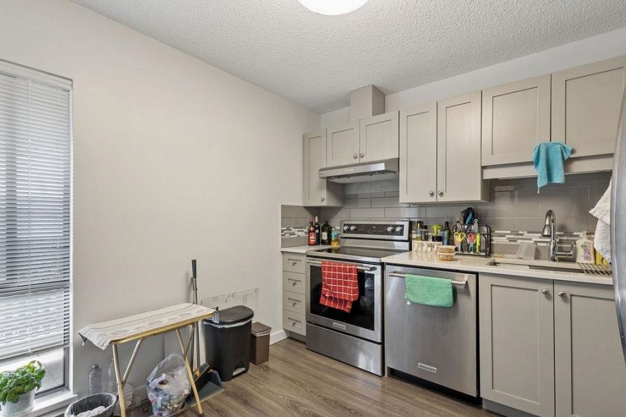 311 444 W 49th Avenue Vancouver, BC - 7