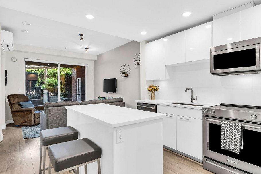 117 723 W 3rd Street North Vancouver, BC - 4