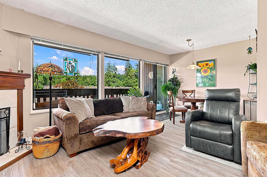 1059 Old Lillooet Road North Vancouver, BC - 9