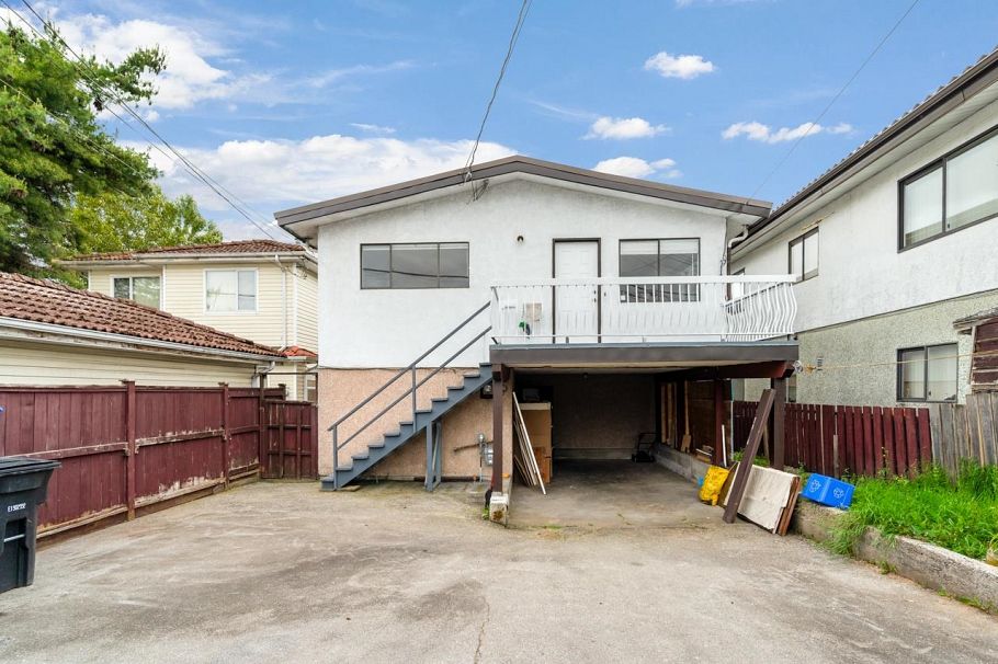 2539 E 34th Avenue Vancouver, BC - 30