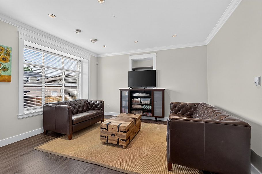 1010 E 55th Avenue Vancouver, BC - 14