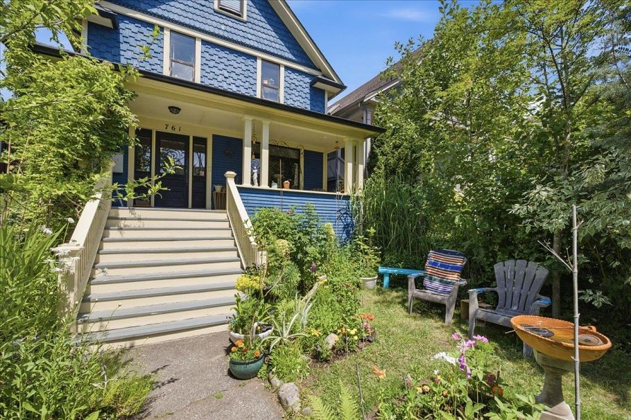 761 E 15th Avenue Vancouver, BC - 2