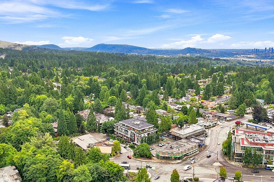 401 1327 Draycott Road North Vancouver, BC - 30