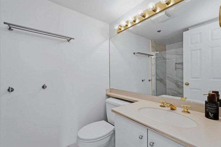 702 2201 Pine Street Vancouver, BC - 19